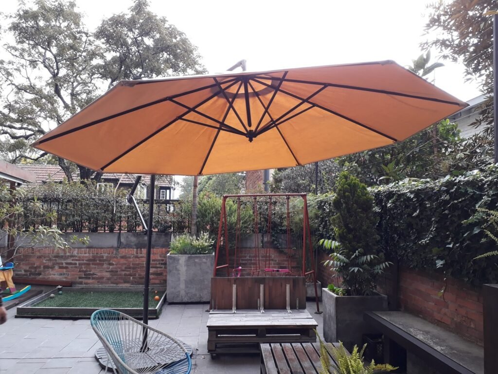 Parasol tipo sombrilla para terraza y restaurante en Bogotá - Carpas De Cubrir